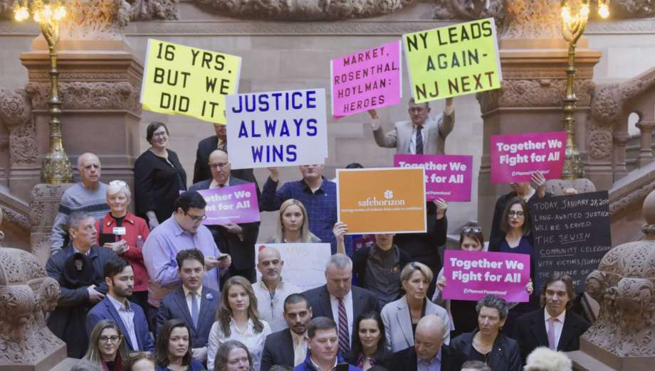 Lawmakers, Activists Call for National Expansion of Child Victims Act